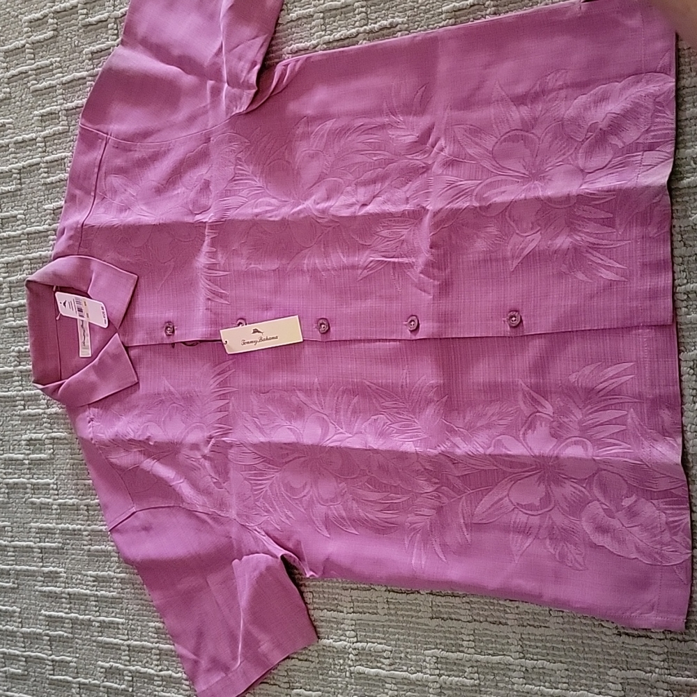 NEW TOMMY BAHAMA shirt, magenta, size Medium.